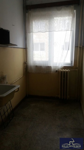 apartament-2-camere-confort-2-nedecomandat-in-ploiesti-zona-malu-rosu-6